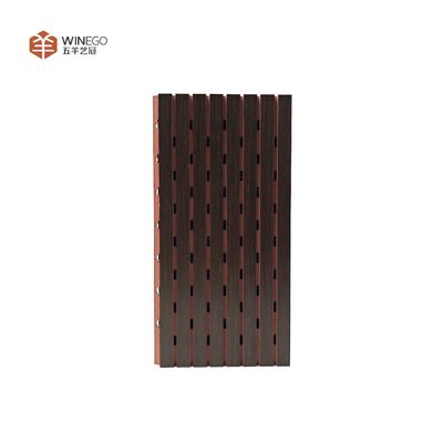 Kontrol Akustik Profesional dengan Papan Beralur Linear Winego untuk Penggunaan Serbaguna